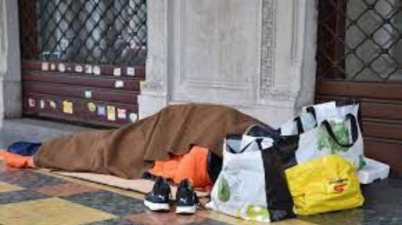 Torino, clochard muore su una panchina ucciso dal freddo