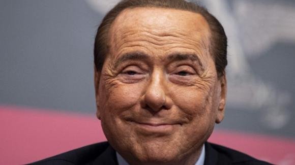 Silvio Berlusconi chiama la senatrice Bianca Laura Granato: "Sono il signor bunga bunga"