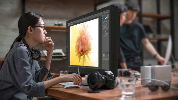 Sharp 8M-B32C1: ufficiale anche in Europa il monitor professionale 8K