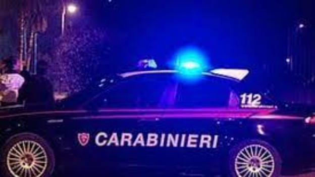 Cremona, ragazzino aggredito a calci e pugni: indagini in corso, vittima in ospedale