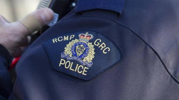 Canada, chiede aiuto alla polizia della sua città ma contatta gli agenti di una località inglese omonima