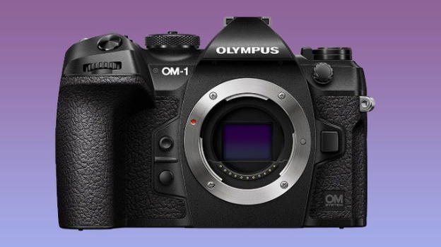 Da OM Digital Solution la mirrorless top gamma M-1 di scuola Olympus