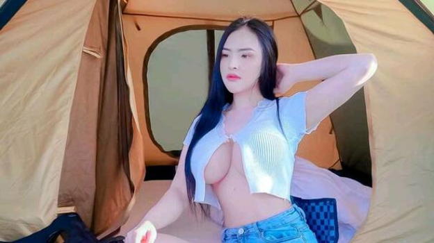 Tragedia in Thailandia: bimbo di 2 anni annega in piscina mentre i genitori scattano foto per OnlyFans