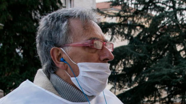 Perugia, morte biologo no-vax Trinca: si indaga per omicidio colposo
