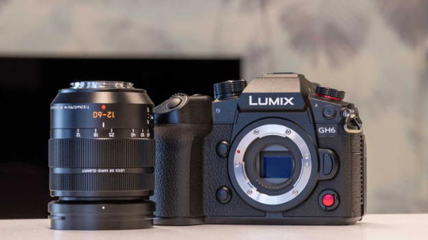 Lumix GH6: ufficiale la nuova fotocamera mirrorless di Panasonic