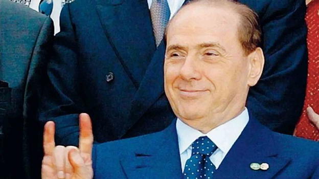 Silvio Berlusconi, l’irriducibile, sposa Maria Fasciani
