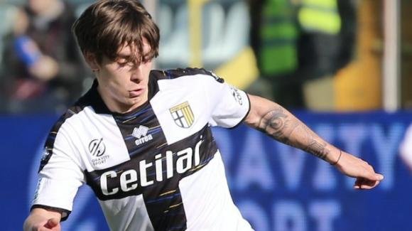 Adrián Bernabé, dal problema cardiaco fino al primo gol con la maglia del Parma