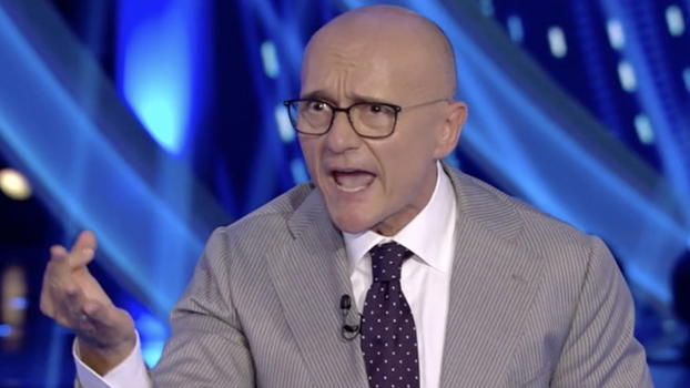 GF Vip, Alfonso Signorini attacca Manila Nazzaro: "Sei bugiarda"
