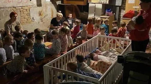 Ucraina, orfanotrofio di Kropyvnytskyi: qui si nascondono i bimbi orfani per sfuggire alla morte