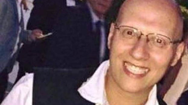 Napoli, bimbo lanciato dal balcone: il domestico a processo perché capace di intendere e di volere