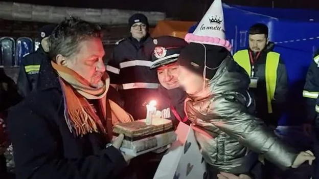 Arina compie 7 anni: compleanno a sorpresa nel campo profughi ucraini in Romania