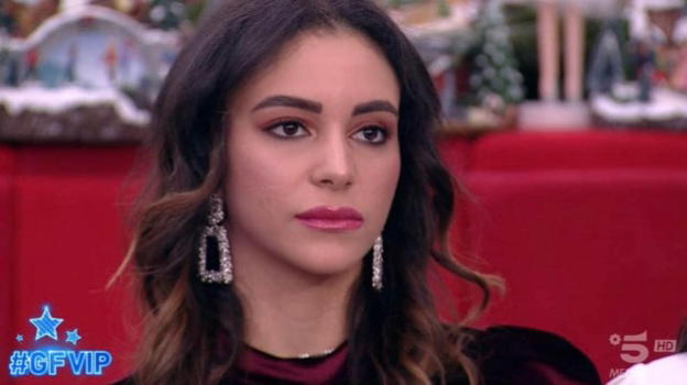 GF Vip: Jessica confessa di avere qualcuno fuori dalla casa