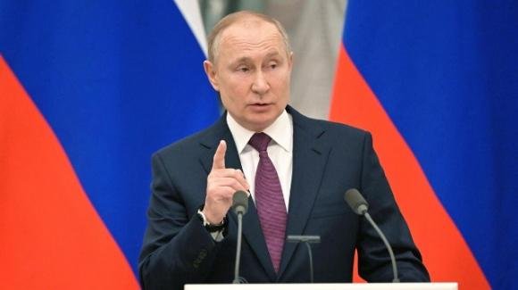 Conflitto Russia-Ucraina, Putin: "Sanzioni sono dichiarazione di guerra"