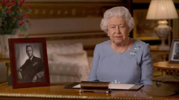 La Regina Elisabetta abbandona per sempre Buckingham Palace