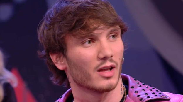GF Vip, la confessione di Manuel: "Faccio una vita di mer*a. Lulù? Lei appoggia qualsiasi cosa con tantissimo amore"