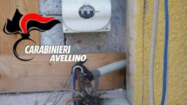 Napoli, rincari energia elettrica: arrestato pizzaiolo scoperto a rubarla