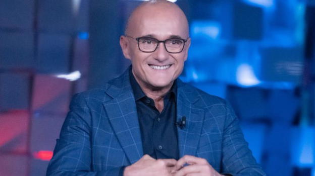 GF Vip, Alfonso Signorini a ruota libera: "È stata un’edizione imprevedibile. Katia Ricciarelli? Non è razzista"