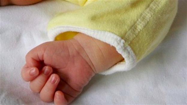 Orrore in India, neonata trovata morta in un microonde: indagini in corso