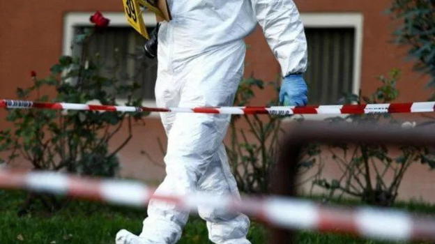 Stupro di gruppo a Frosinone: 19enne attirata in un appartamento da un amico
