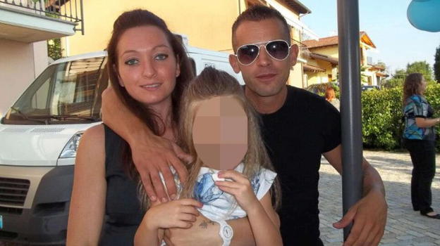 Varese, parla la mamma dei due bambini uccisi dal padre: "Non dovevo lasciarli con lui"