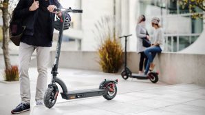Sharp annuncia i suoi primi monopattini elettrici per la mobilità green