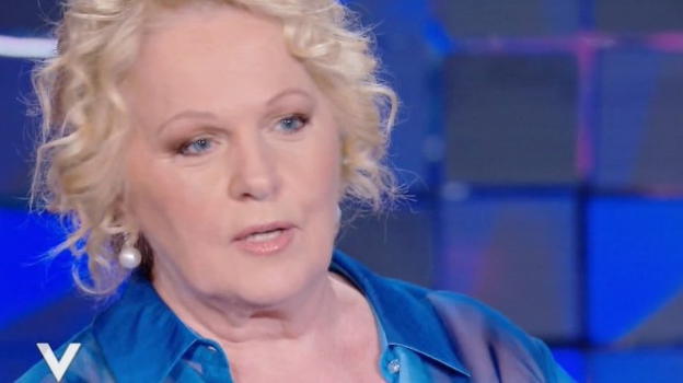 Verissimo, Katia Ricciarelli parla del "GF Vip": "Mi sono divertita, ma mi ha fatto male essere chiamata razzista"