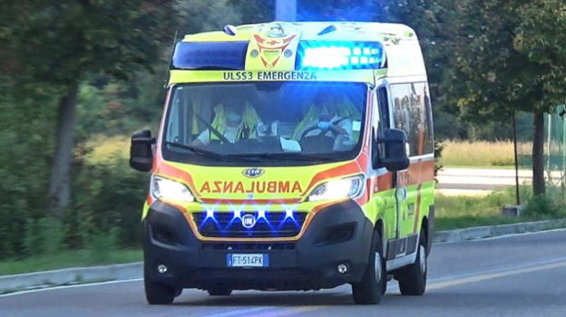Padova, auto travolge carrozzina sulle strisce pedonali: morto neonato