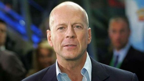 Bruce Willis si ritira dalle scene: la grave malattia che ha colpito l’attore