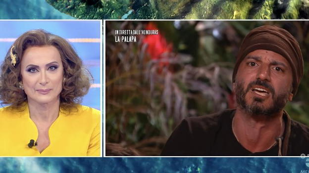 Vladimir Luxuria su "L’isola dei famosi": "Mi sto divertendo molto. Vaporidis? Mi ha insultata ma lo perdonerei"