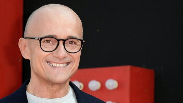 Alfonso Signorini: "Il GF Vip non mi manca e non sento la mancanza di Alex. In futuro vorrei condurre un’edizione Nip"