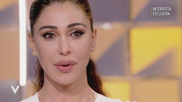 Belen parla di Antonino e su De Martino: "Voglio essere di nuovo mamma"