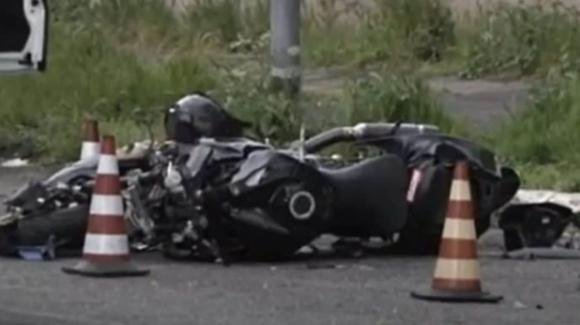 Italia in lutto, il motociclista è morto sul colpo: inutili i soccorsi