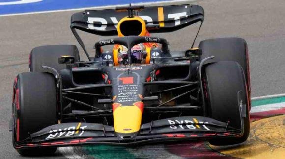 Gp Imola: trionfo Red Bull, vince Verstappen su Perez. Male le Ferrari