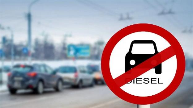 Auto, stop alle vetture a benzina e diesel, manca poco: la data da segnare