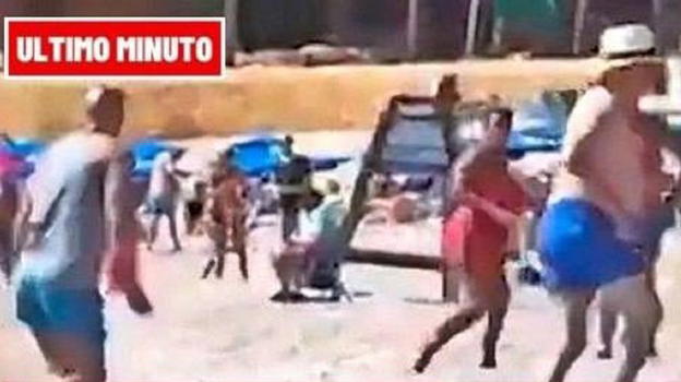 Italia, terribile incidente in spiaggia poco fa: bagnanti in fuga