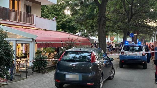 Terrore a Pescara, spari davanti ad un bar nel parco: un morto e un ferito gravissimo
