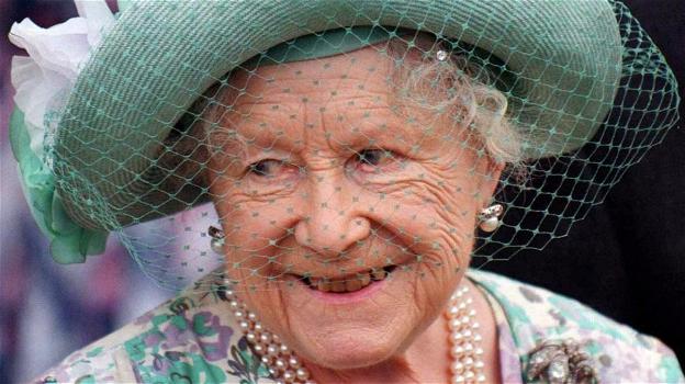 Curiosità e strane storie sulla Queen Mum, la leggendaria madre della regina Elisabetta