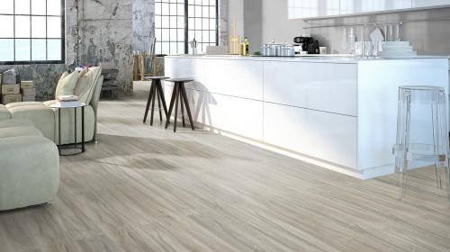 Posa del pavimento durante la ristrutturazione: PVC o Laminato?