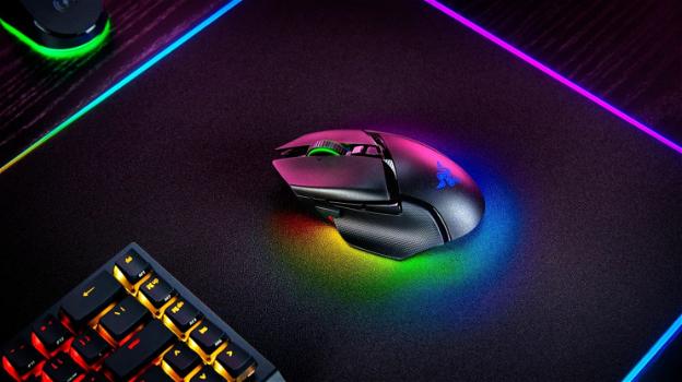Basilisk V3 PRO: al Gamescon 2022 Razer propone il mouse da gaming premium