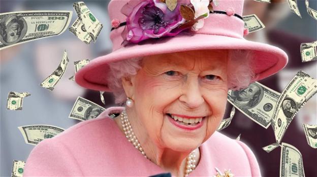 Regina Elisabetta II, il patrimonio si aggira dai 400 milioni al miliardo di sterline: "Il tutto passerà a Carlo"
