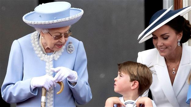 "Almeno ora la nonna è con il bisnonno", il commento del Principe Louis dopo la morte di Elisabetta