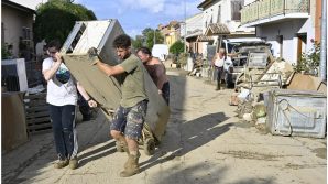 Alluvione nelle Marche, la disperazione di Claudio: