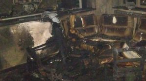 Picchia sua moglie e dopo le incendia la casa