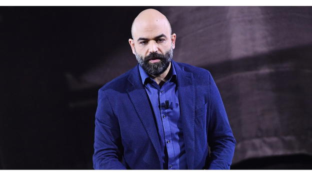 Roberto Saviano nei guai, frase choc contro la Meloni: "Sei una ba****a"