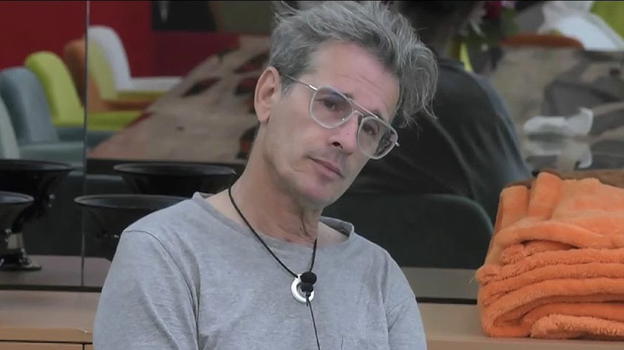 GF Vip, l’ira social per l’addio di Marco Bellavia: "Il suo ritiro è una sconfitta per tutti"