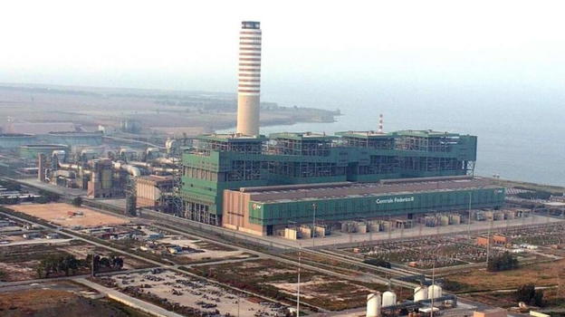 Inchiesta smaltimento ceneri Enel per realizzare cemento: assolti i 18 imputati e le due società
