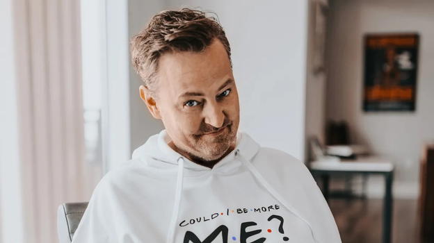 L’attore di Friends, Matthew Perry in una spirale di alcool e droghe