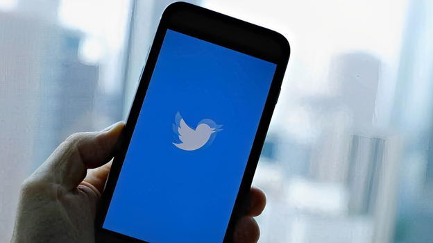 Twitter: il 28 Ottobre nelle mani di Musk, drammatico calo tra gli utenti meno attivi