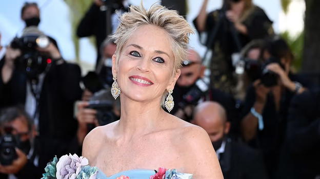 Il dramma di Sharon Stone: "Grosso tumore fibroide da rimuovere subito"