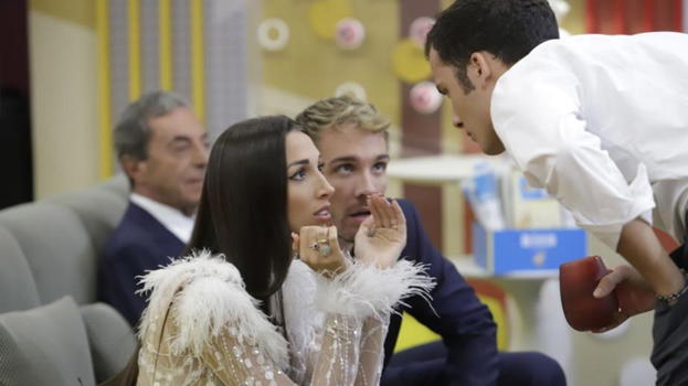 GF Vip, concorrenti preoccupati per un possibile flop dopo i sei nuovi ingressi: "Forse questa edizione è scarsa"